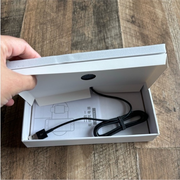 2-in-1 Wireless charger - Picture 9 of 11